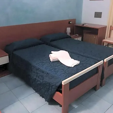 Megaron Hotel 3*